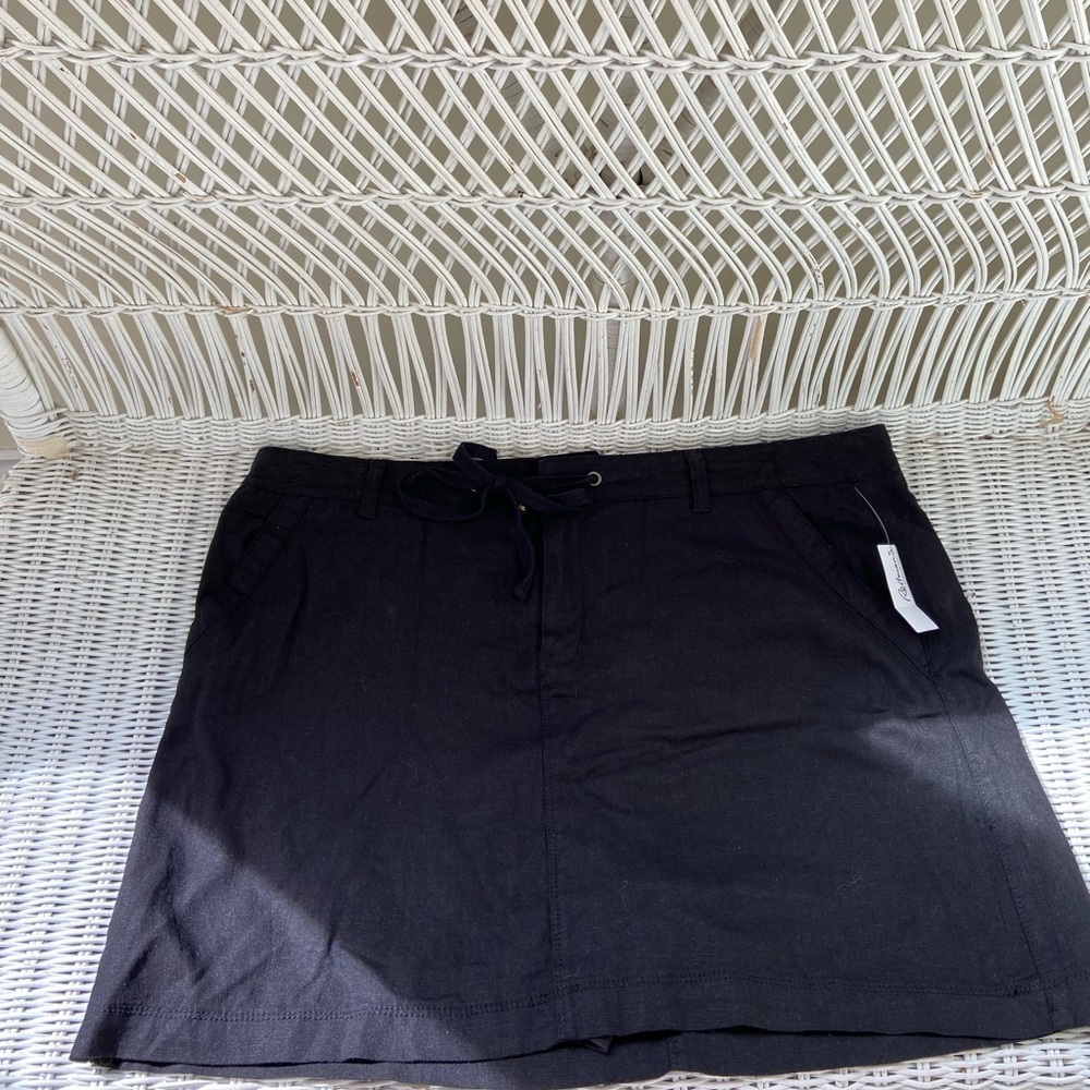 NWT Reitmans Linen Skorts in Navy